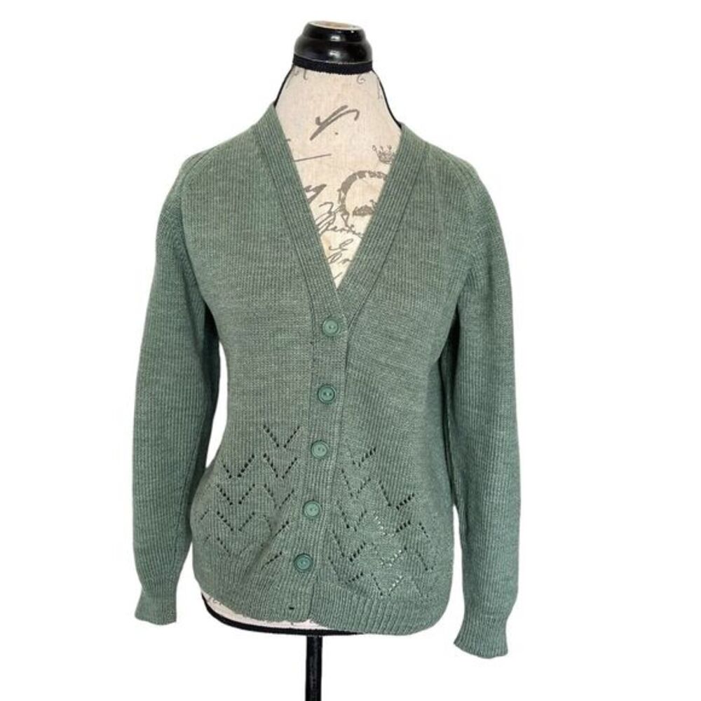 Green Women’s Cardigan Sweater Size Large Button  Chunky Knit Grandmacore Spring